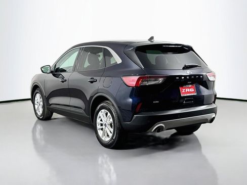 Used 2021 Ford Escape SE FWD image 3