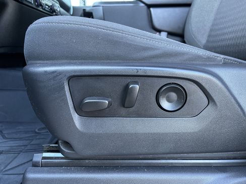 Used 2023 Chevrolet Silverado 1500 LT w/ Protection Package image 17