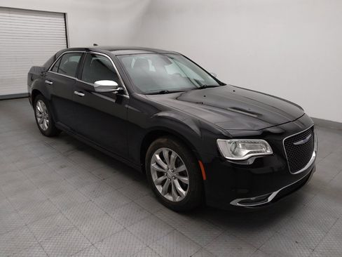 Used 2018 Chrysler 300 Limited AWD/4WD image 14
