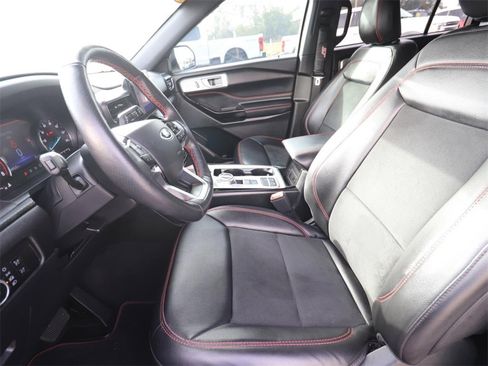 Used 2023 Ford Explorer ST-Line w/ Class IV Trailer Tow Package image 2