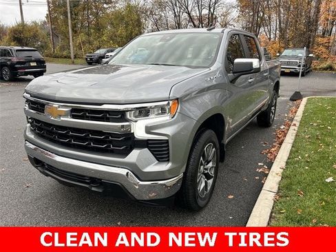 Used 2024 Chevrolet Silverado 1500 LT image 4