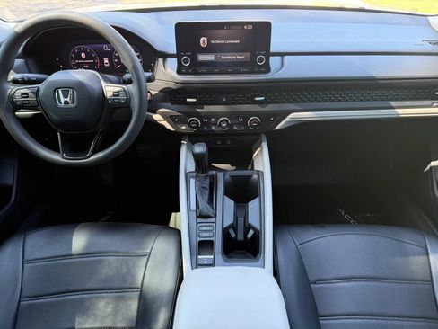 Used 2023 Honda Accord EX image 9