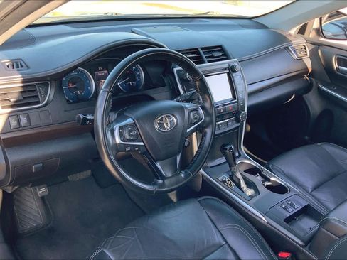 Used 2016 Toyota Camry XLE image 16