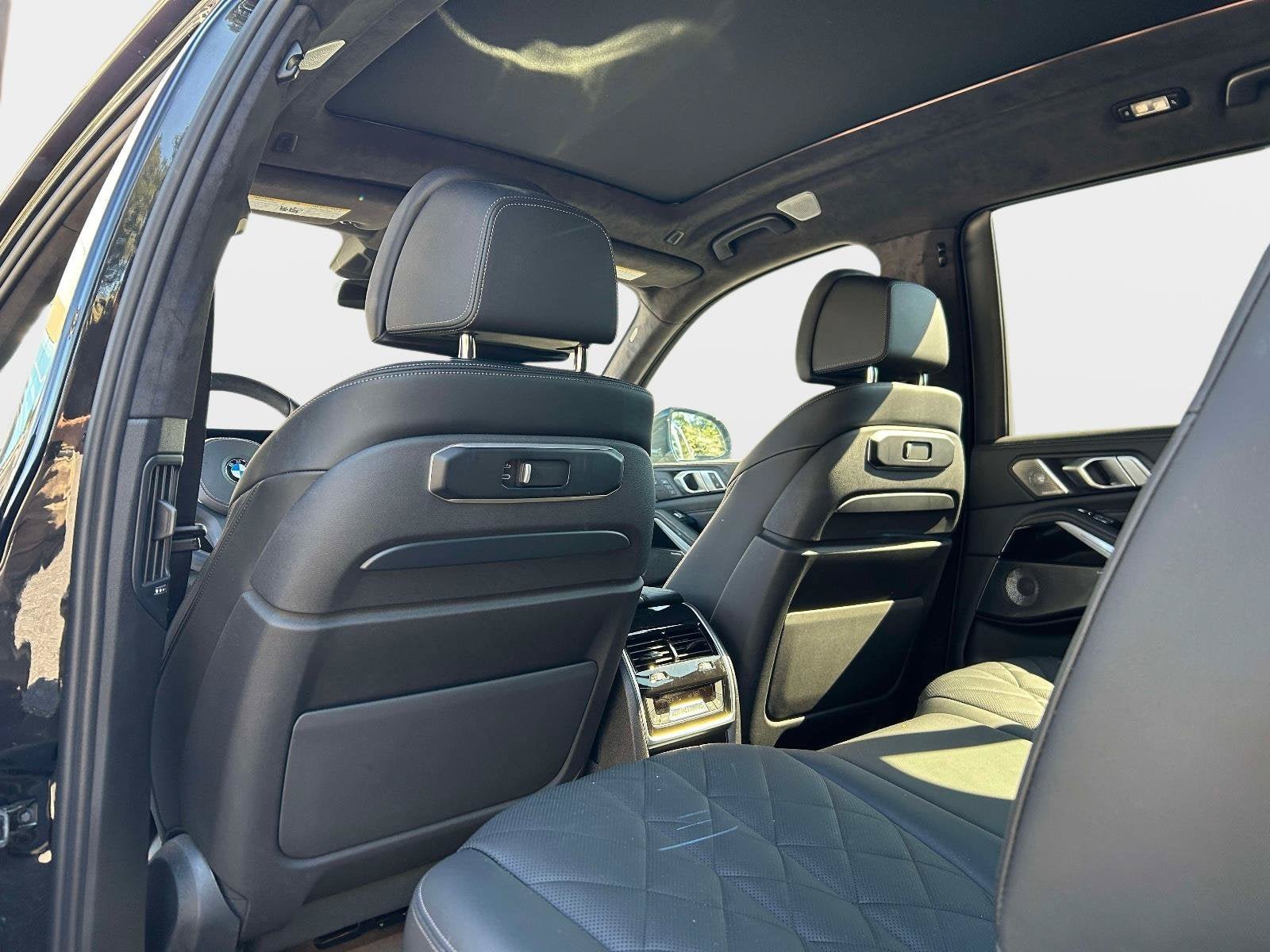 Used 2024 BMW X7 xDrive40i w/ Executive Package AWD/4WD image 14