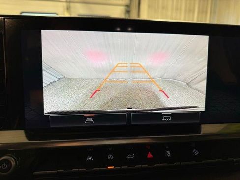 Used 2023 GMC Sierra 1500 SLT w/ SLT Premium Package image 21