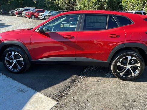 New 2026 Chevrolet Trax RS image 8