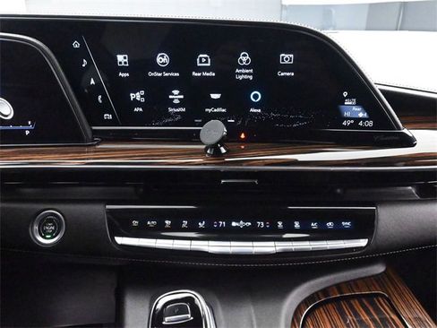 Used 2021 Cadillac Escalade ESV Premium Luxury image 30