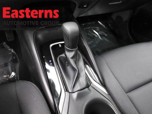 Used 2025 Toyota Corolla LE image 13