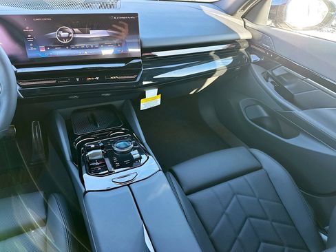 New 2026 BMW 530i w/ M Sport Package RWD image 17