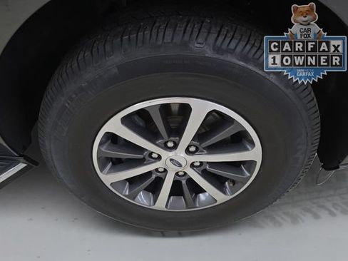 Used 2021 Ford Expedition XLT AWD/4WD image 16