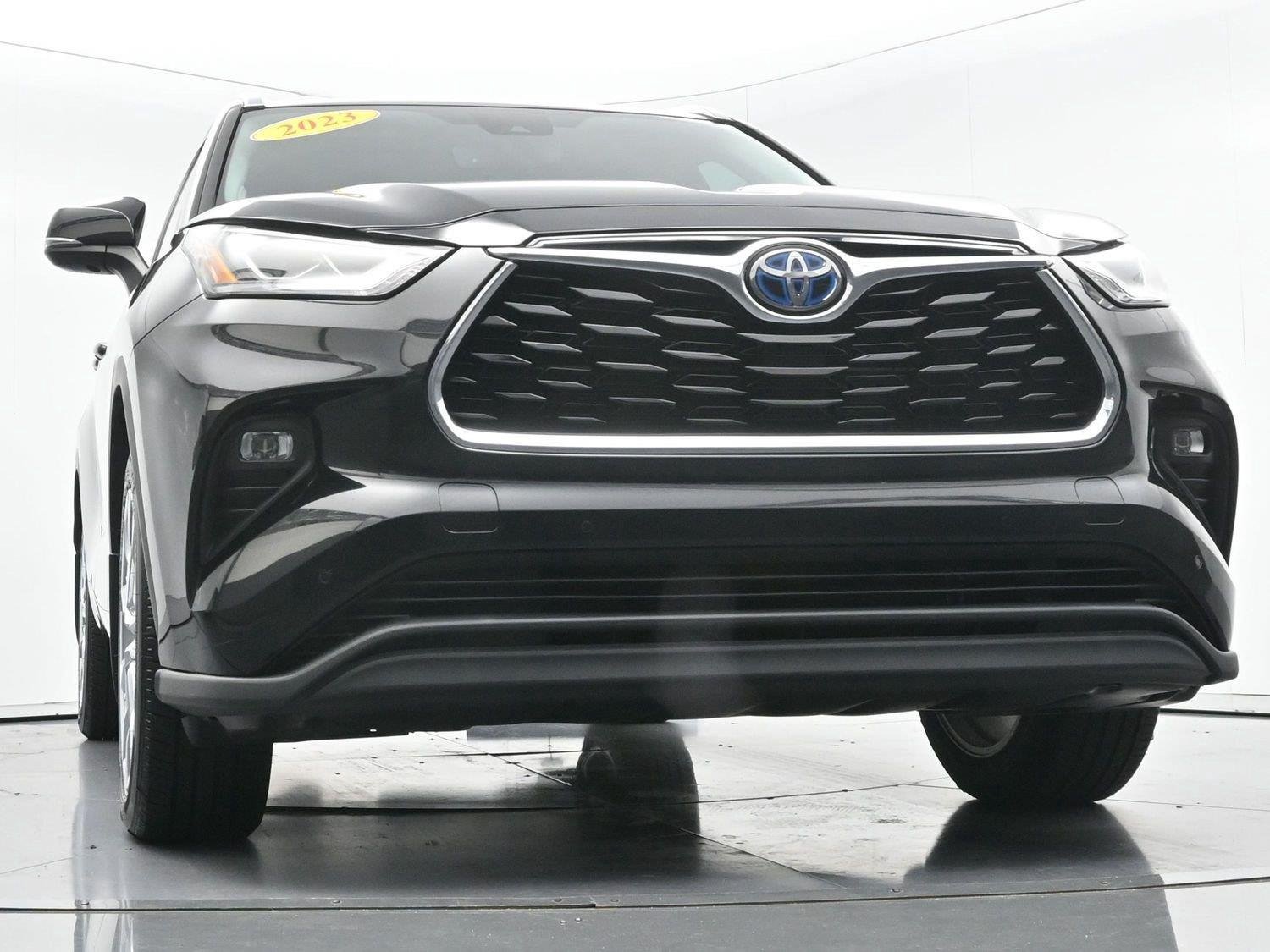 Used 2023 Toyota Highlander Limited AWD/4WD image 54