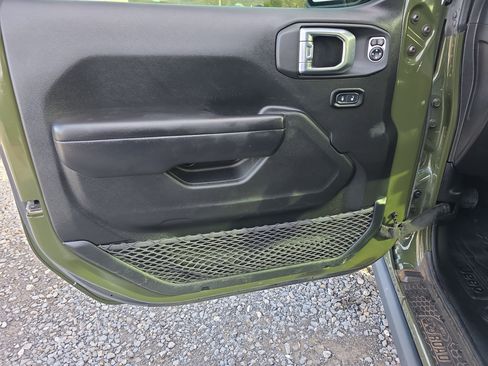 Used 2021 Jeep Gladiator Mojave image 16