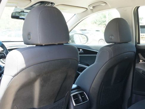 Used 2019 Kia Sorento AWD V6 image 19