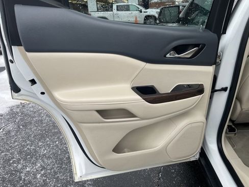 Used 2021 GMC Acadia Denali w/ Denali Technology Package image 13