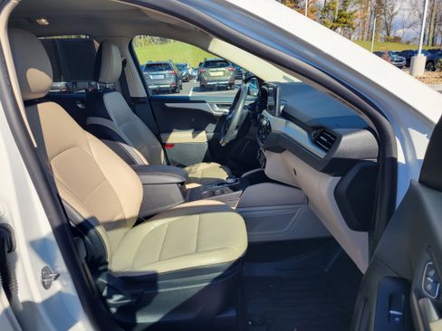 Used 2020 Ford Escape SEL image 30