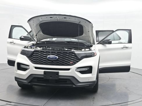 Certified 2023 Ford Explorer ST w/ Equipment Group 401A AWD/4WD image 43