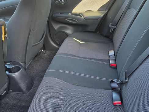 Used 2017 Nissan Versa SV FWD image 5
