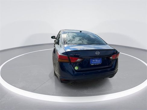 Used 2024 Nissan Altima 2.5 SR image 9