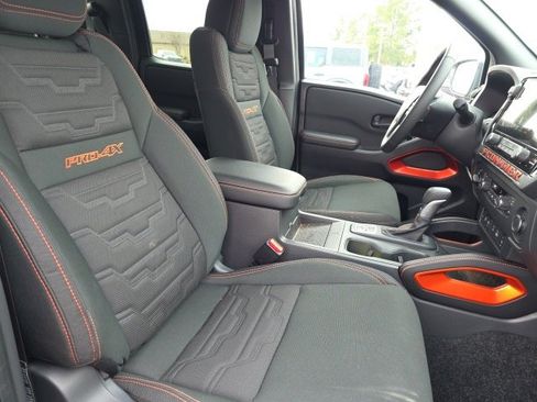 Used 2026 Nissan Frontier PRO-4X w/ Pro-4x Convenience Package image 12