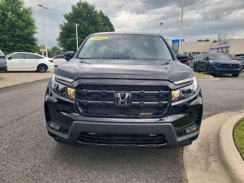 Used 2025 Honda Ridgeline Sport image 8