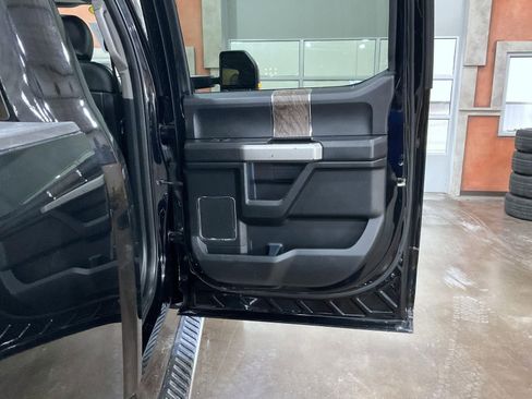 Used 2017 Ford F250 Lariat w/ Lariat Ultimate Package image 17