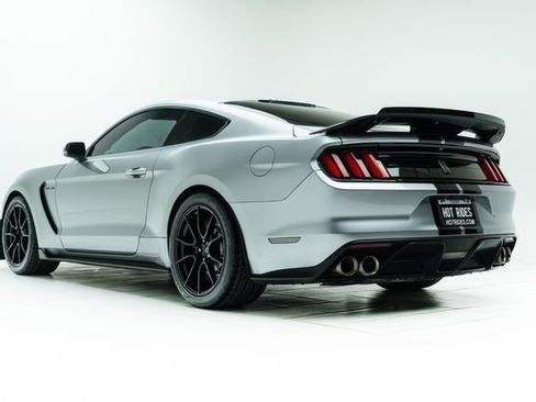 Used 2020 Ford Mustang Shelby GT350 w/ Technology Package image 18