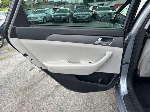 Used 2015 Hyundai Sonata SE FWD image 24