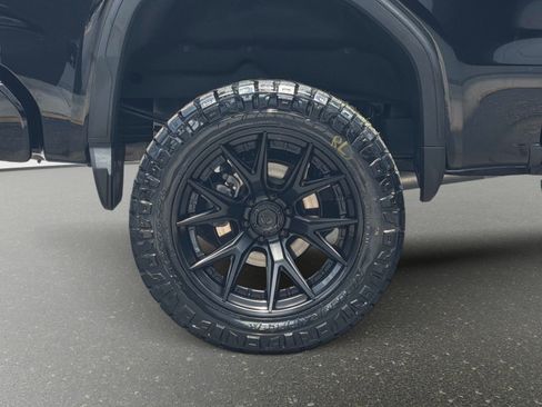 Used 2025 GMC Sierra 1500 Denali Ultimate AWD/4WD image 5