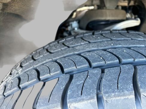 Used 2022 Chevrolet Silverado 1500 LTZ w/ LTZ Premium Package image 17