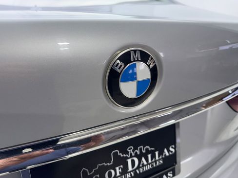 Used 2017 BMW 750i xDrive image 21