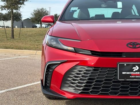 New 2026 Toyota Camry SE image 3