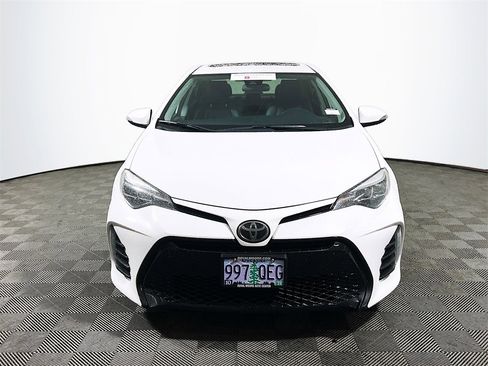 Certified 2017 Toyota Corolla XSE image 3