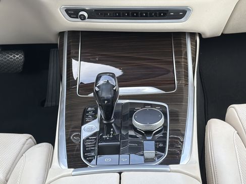 Used 2020 BMW X7 xDrive40i w/ Premium Package AWD/4WD image 6