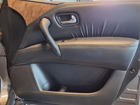 Used 2022 Nissan Armada SL w/ Captain's Chairs Package image 15