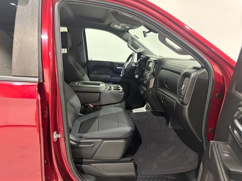 Used 2020 Chevrolet Silverado 1500 Custom w/ Custom Convenience Package AWD/4WD image 21