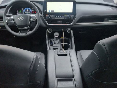 Certified 2026 Toyota Grand Highlander XLE image 25
