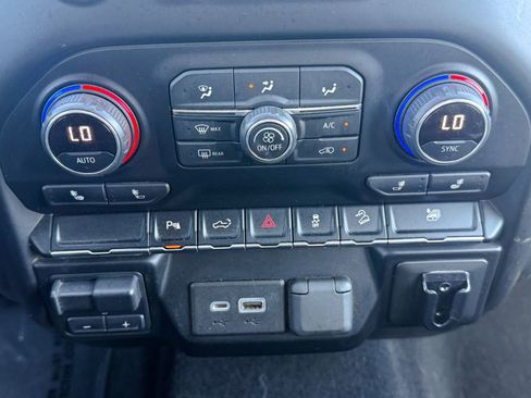 Certified 2020 Chevrolet Silverado 2500 LT w/ All Star Edition AWD/4WD image 29