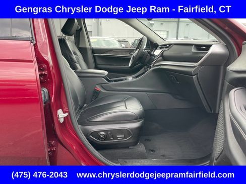 Certified 2023 Jeep Grand Cherokee Limited w/ Luxury Tech Group II AWD/4WD image 13