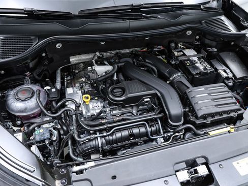 New 2026 Volkswagen Taos SE FWD image 28