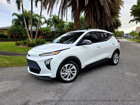 Used 2022 Chevrolet Bolt EUV LT w/ Driver Confidence Package image 14