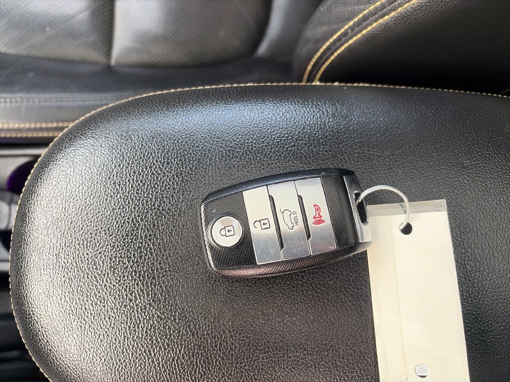 Used 2014 Kia Soul + w/ Primo Package FWD image 30