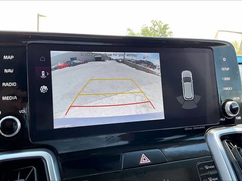 Used 2022 Kia Sorento S FWD image 25