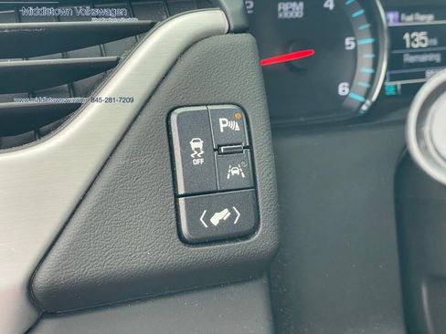 Used 2020 GMC Yukon SLE w/ SLE Value Package AWD/4WD image 15