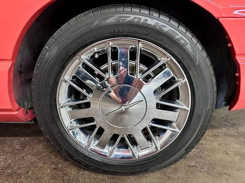 Used 2002 Ford Thunderbird Deluxe image 34