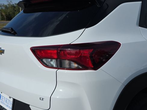 Used 2022 Chevrolet TrailBlazer LT w/ Convenience Package image 8