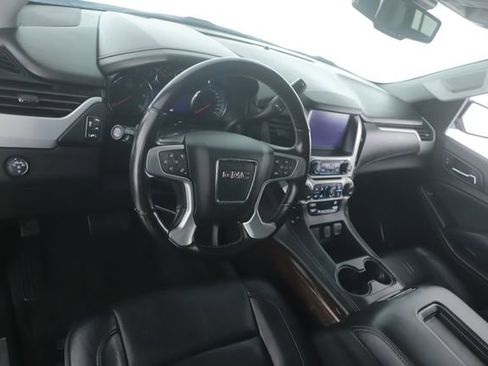 Used 2019 GMC Yukon XL SLT w/ Open Road Package RWD image 17