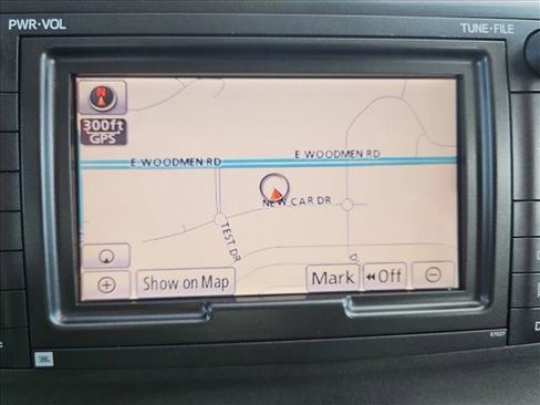 Used 2011 Toyota Sienna XLE w/ XLE Navigation Pkg image 13