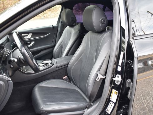 Used 2020 Mercedes-Benz E 350 Sedan w/ Driver Assistance Package image 21