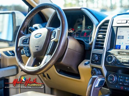 Used 2020 Ford F150 Lariat w/ Equipment Group 501A Mid image 13