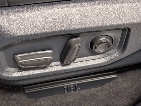 Used 2026 Toyota Tundra Platinum AWD/4WD image 15